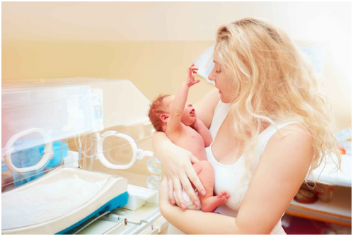 坐月子后不能洗澡吹风吗？提醒:避免产褥期中暑，妈妈们要做好五件事