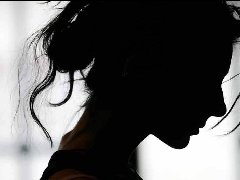 究竟是「怀孕初期征兆」 或是「经前症候群」？别搞混了！