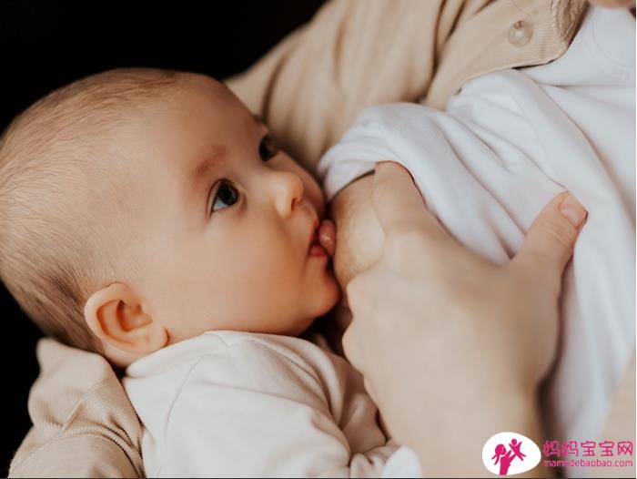 初乳怎么挤?吃到退奶食物怎么办?产后黄金哺乳期该掌握的10个母乳哺喂事项