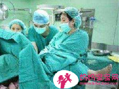 顺产过程有多少尴尬？一组图告诉你什么叫“产房无尊严”，很真实