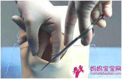 顺产过程有多少尴尬？一组图告诉你什么叫“产房无尊严”，很真实