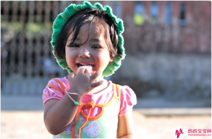 婴幼儿照护知识 - 各时期的发育进展 (0-2岁)