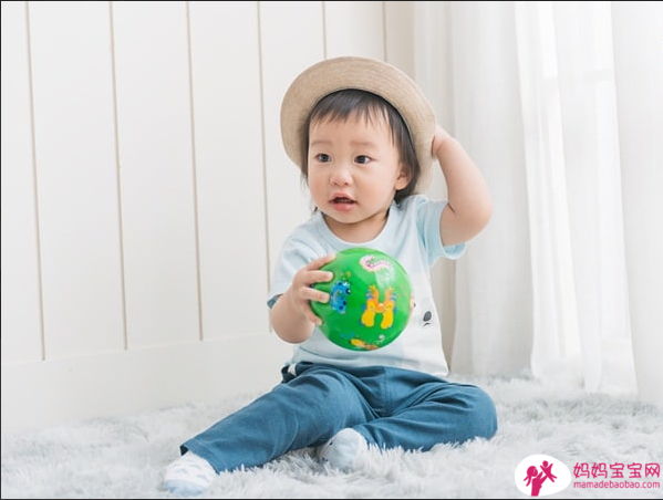 婴幼儿照护知识 - 各时期的发育进展 (0-2岁)