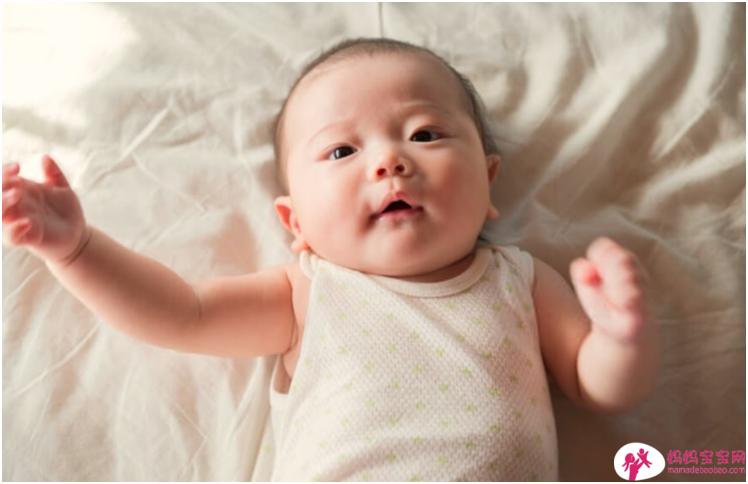 宝宝发展阶段常见行为(0-12月)