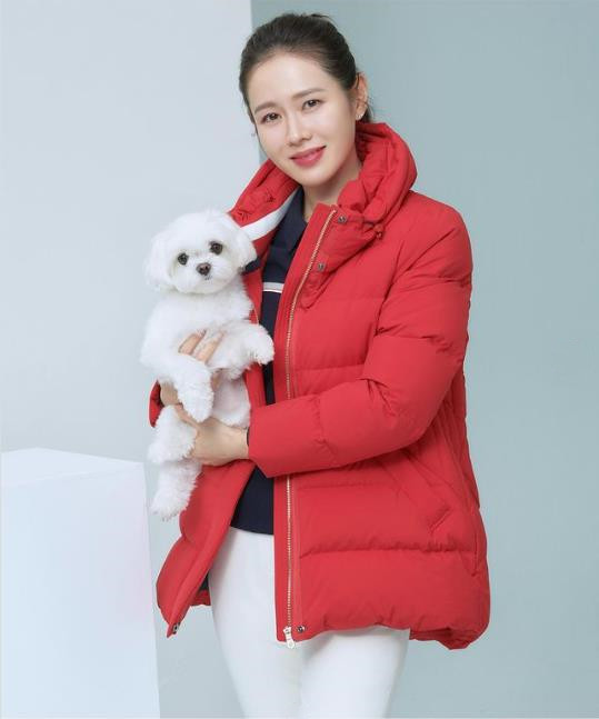 孙艺珍怀孕后骑重机跟玄彬比帅，皮衣帅姐＋洋装仙女秒切换这幕泄孕妈咪现况