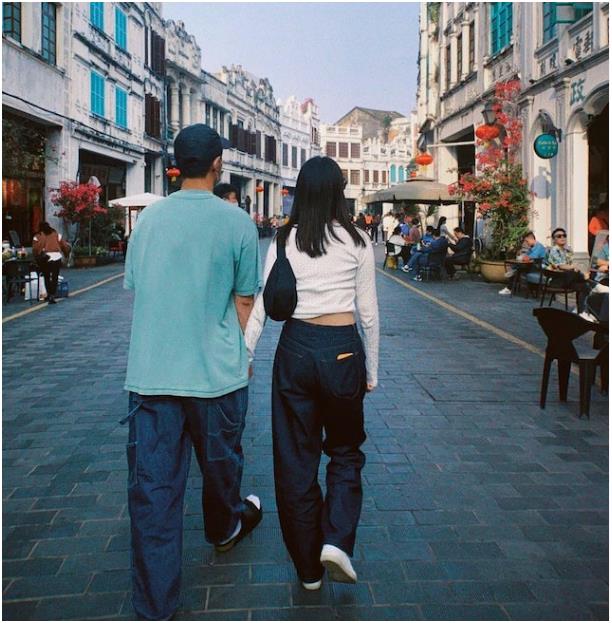 继室多肉亲自下厨、模仿老婆打卡直男式宠妻：爱情踏实但不乏味