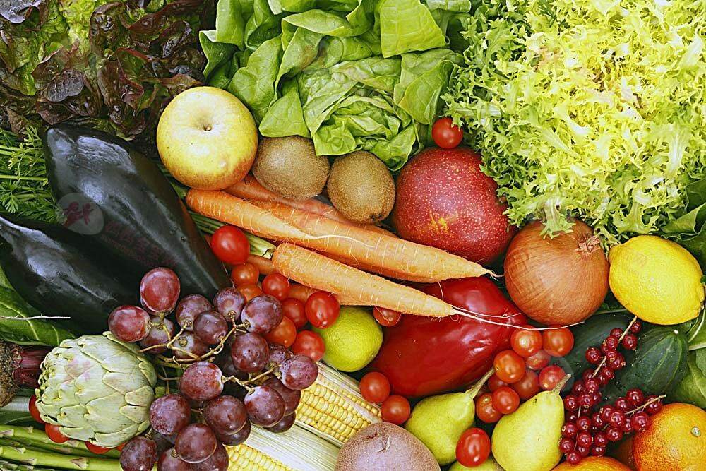 宝宝第一顿辅食可以吃水果和蔬菜吗？