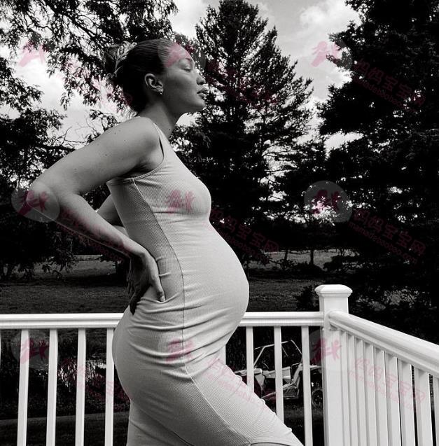 与李奥纳多约会中，打破25岁魔咒！超模Gigi Hadid产后身材依旧火辣