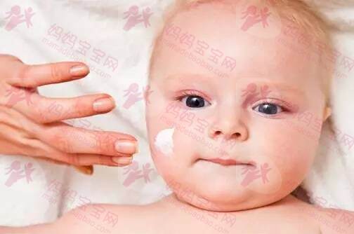 新生宝宝皮肤护理指南：婴儿湿疹、尿布疹、脂溢性皮炎