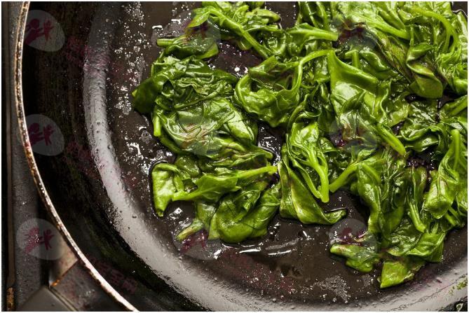 大力水手的最爱！「菠菜」对身体的22个好处，超百搭、抗癌、提升免疫力...