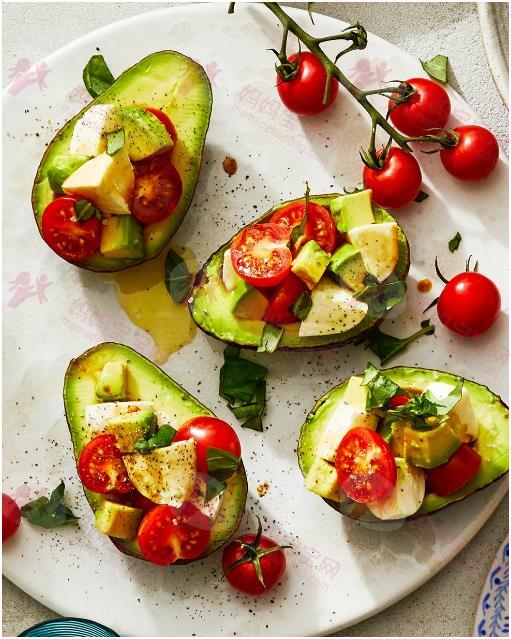 9种超营养酪梨沙拉食谱！健身人必读酪梨料理懒人包