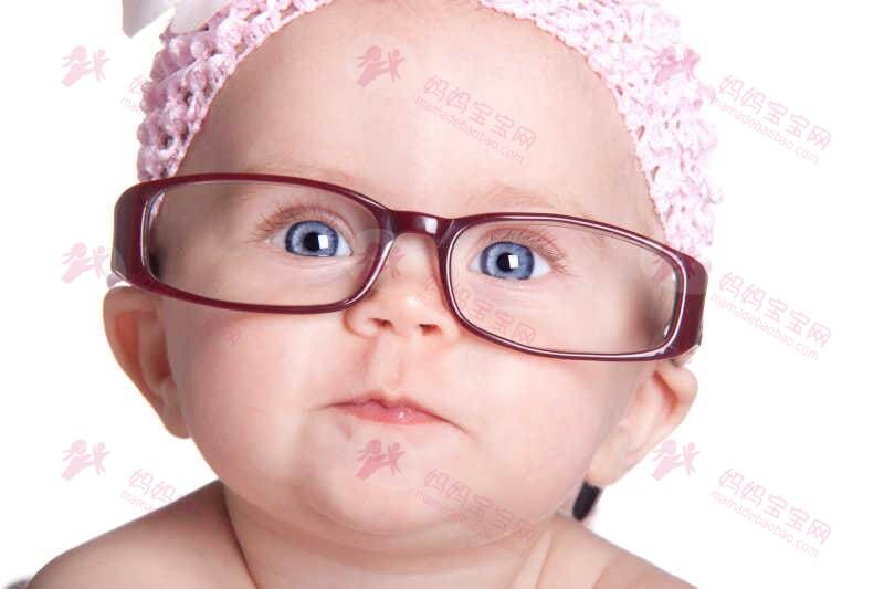 宝宝多大可以戴太阳镜？看看美国眼科医学会（AAO）怎么说