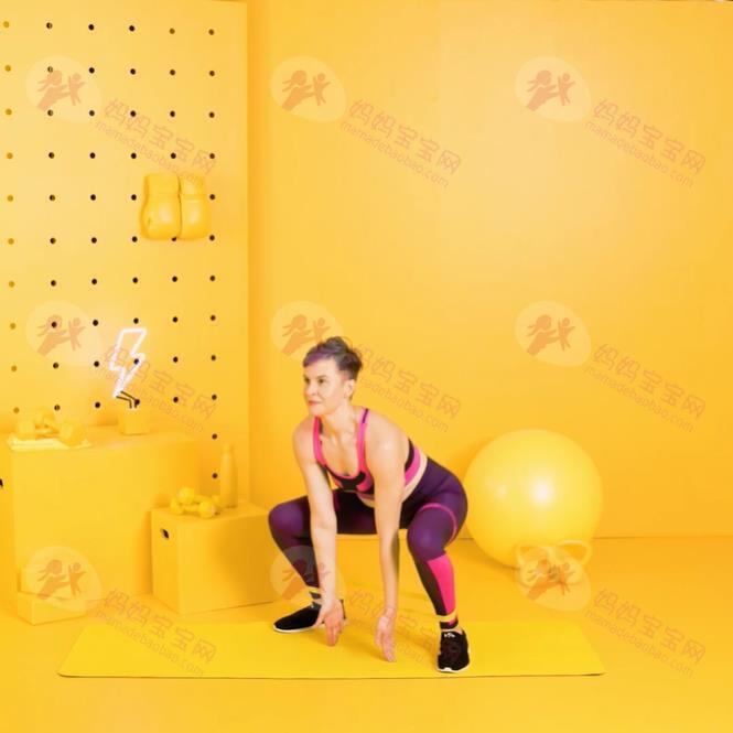 下半身肥胖救星！「青蛙跳」起跳一次核心燃脂力暴增，强健股四头肌、臀部肌