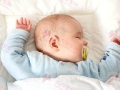 宝宝一天睡眠时间是多久？