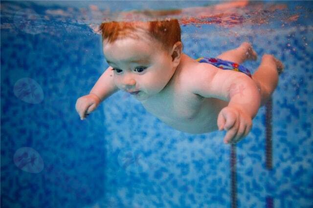 宝宝学游泳指南（健康宝宝天生不怕水！）