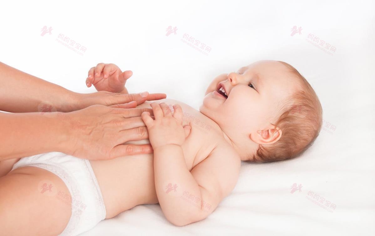 新手爸妈必看：新生儿胀气、肠绞痛、胃食管逆流症状和应对