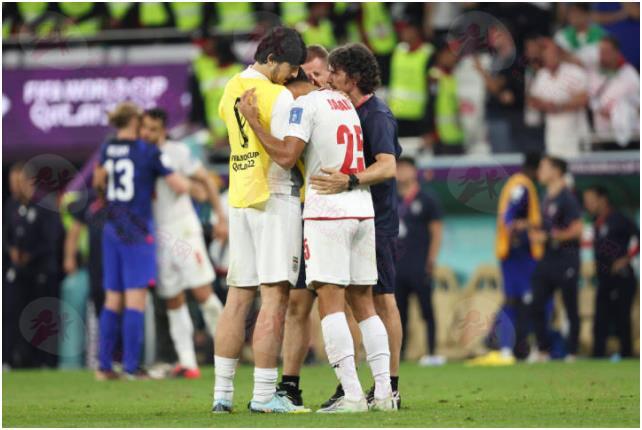 打平即可出线却痛失好局伊朗队员跪地痛哭