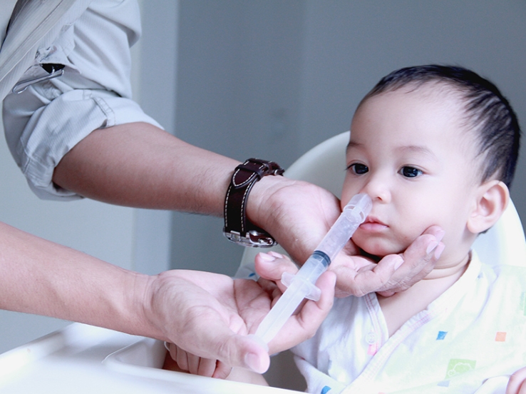 好心疼！宝宝呼吸不顺，舒缓鼻塞有妙方