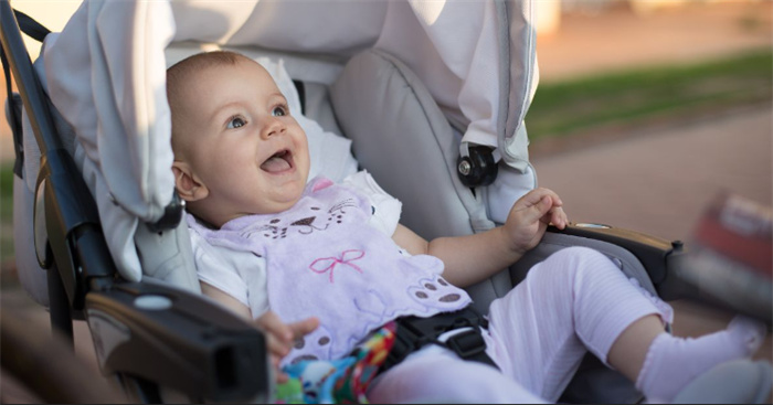 怎么让孩子乖乖坐推车和汽座 2个方法让孩子爱上安全座椅和推车