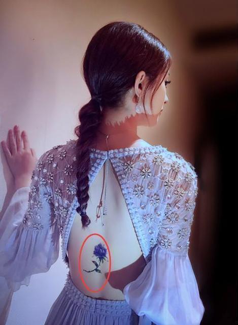 赵丽颖一向走可爱路线，最大的尺度也只是露背