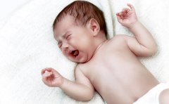 4个月大的孩子知道该怎么办?如何最好地照顾婴儿