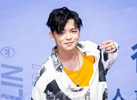 「在不疯狂」亚亚性爱影片外流？郑羽凡亲自出面揭真相