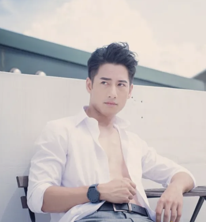 37岁周孝安自揭身世之谜  担心老婆产后忧郁