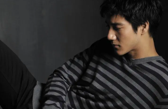 王力宏遭全面封杀！音乐系学生「深夜哭改论文」：当初就该选周杰伦