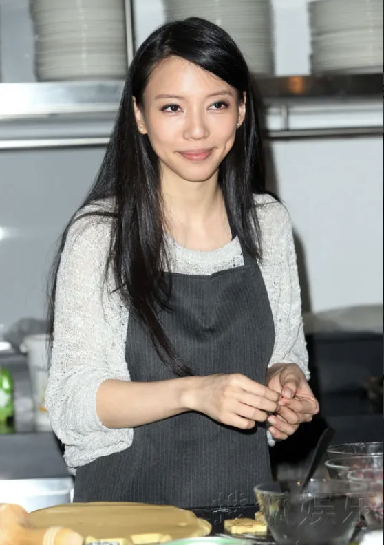 李靓蕾硬起来变蕾神 柯以柔「别当妈妈塑胶做的」