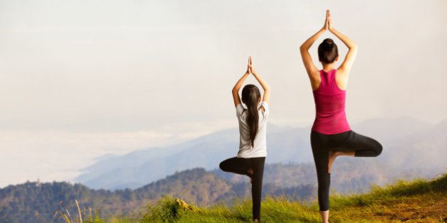 儿童瑜伽: 7个练习,有助于提高婴儿的灵活性和灵活性