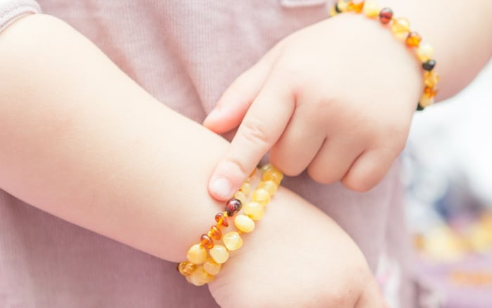婴儿琥珀戒指有什么作用?有传言吗?