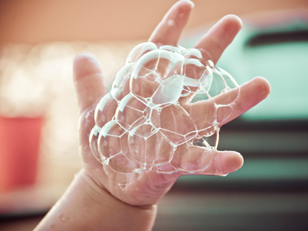 6个育儿游戏,让您的宝宝享受,您可以不厌其烦地照顾孩子