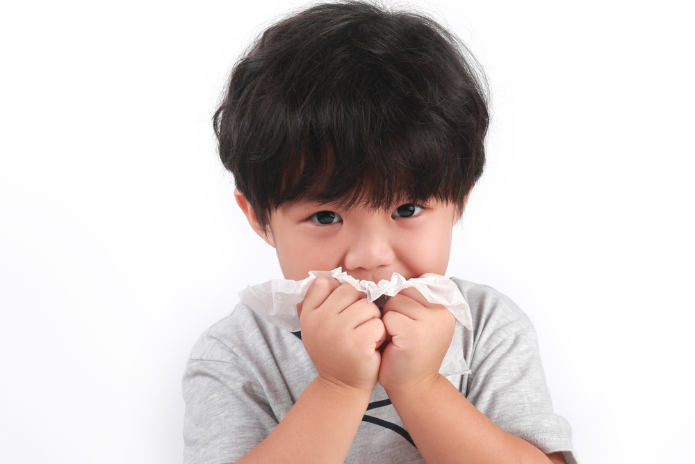 婴儿上唇肿胀: 如何有效,简单和安全地处理