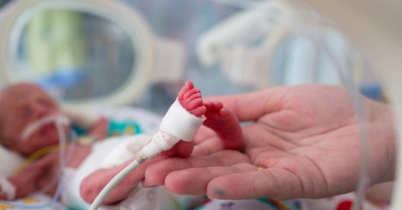 28周早产儿能养吗?母亲的担忧