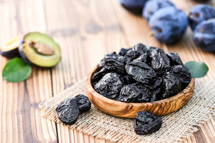 用10种容易购买的食物治疗儿童便秘吗?