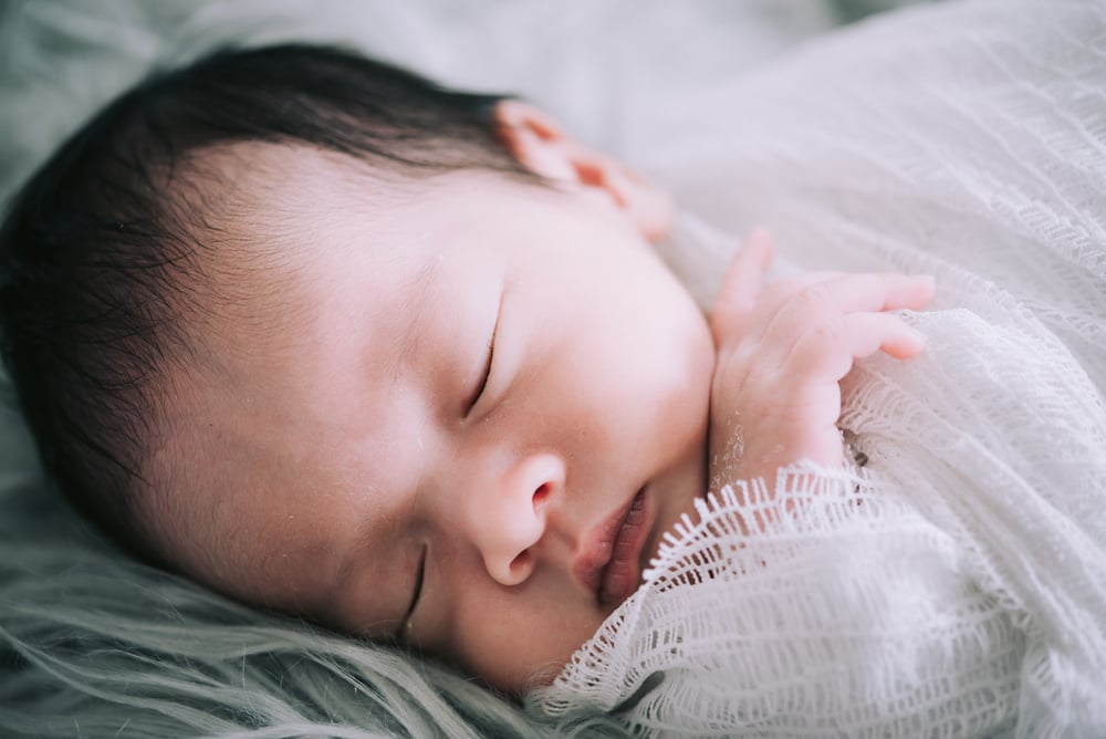 如何正确安全地包裹新生婴儿的毛巾妈妈知道吗?