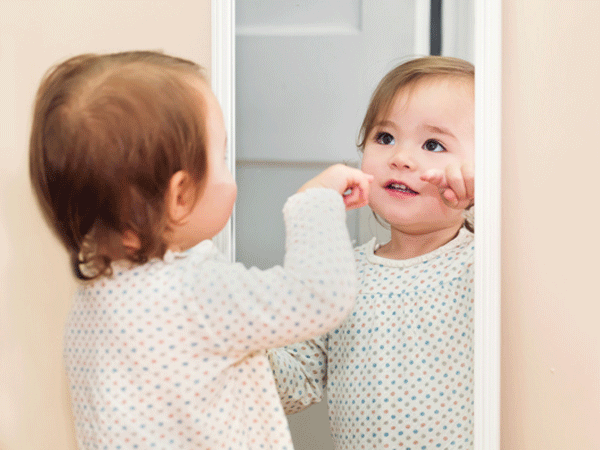 2岁的孩子说话慢吗?如何解决