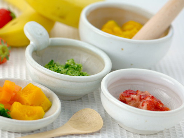 如何安全地解冻婴儿食品而不会失去她的素质?