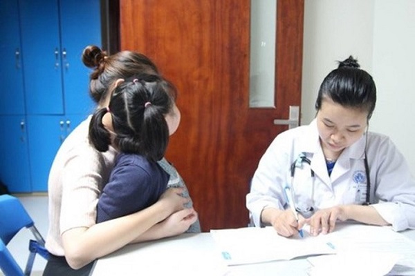 4岁女孩出现月经,警告青春期早期