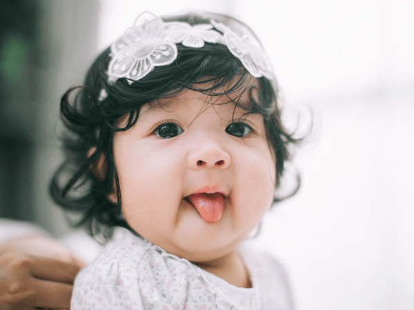 2岁的孩子说话慢吗?如何解决