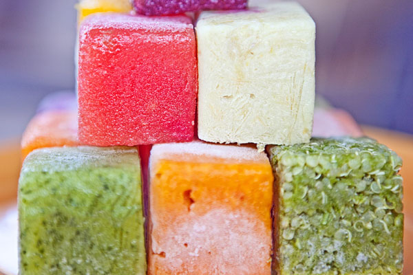 如何安全地解冻婴儿食品而不会失去她的素质?