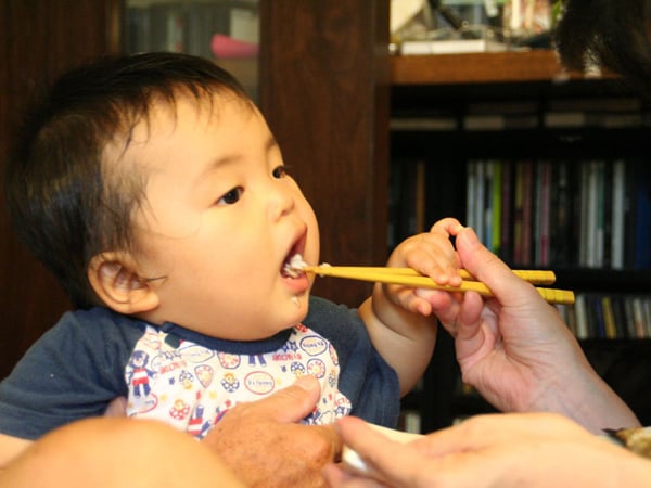 健康,聪明的1岁儿童的营养