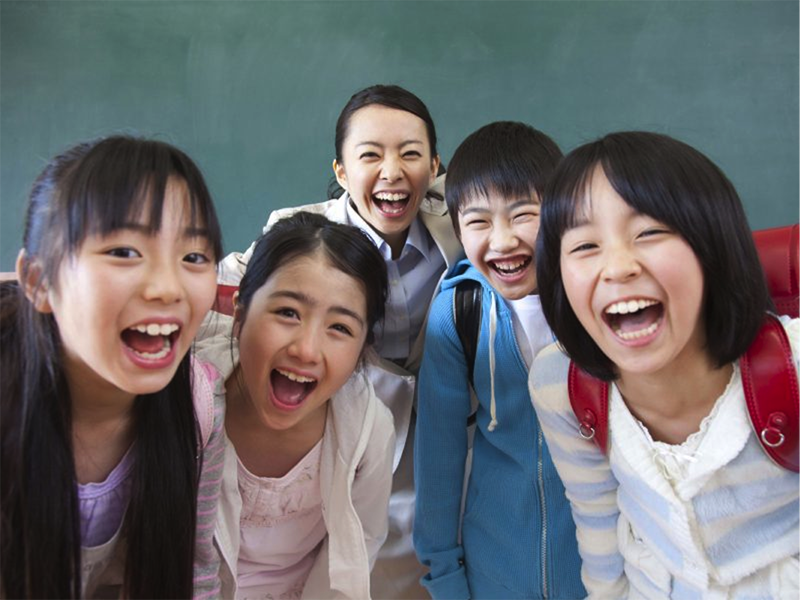 小学儿童的意识: 生理和情感发展