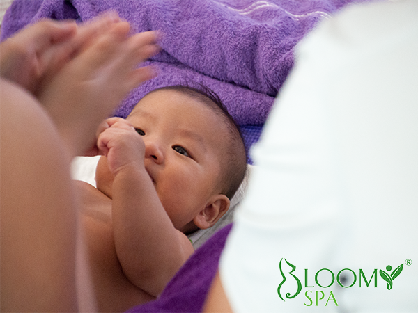 指导父母如何为宝宝按摩,带来许多意想不到的好处