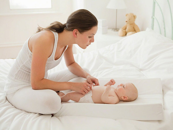 如何100% 正确地为新生儿更换脐带