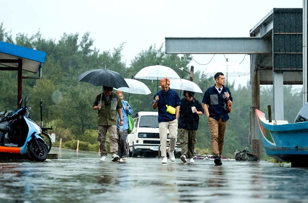 大雨冲击「营业中」！炎亚纶听到这个关键字当场崩溃