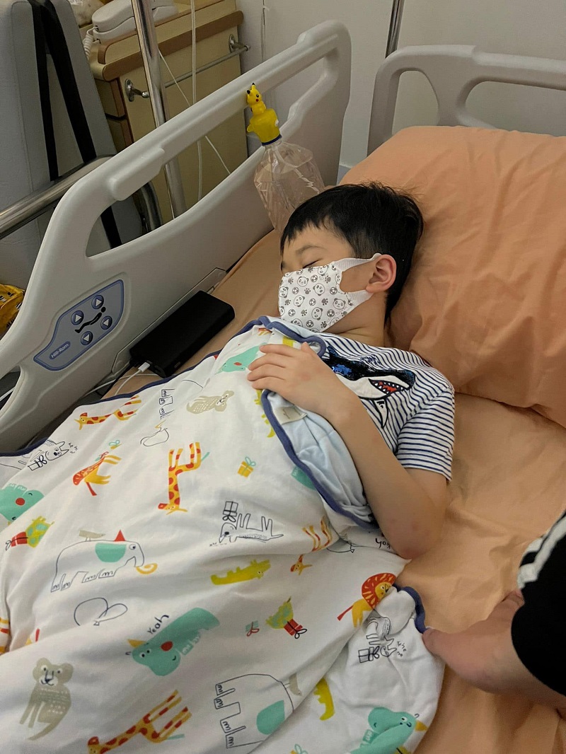 7岁儿确诊看似好转，却出现脚痛、踮脚尖走路或无法行走，小心是「横纹肌溶