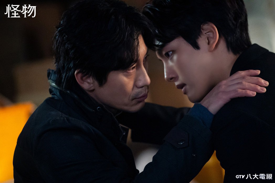 刑侦神剧轮番上阵「怪物」极致烧脑无烂尾