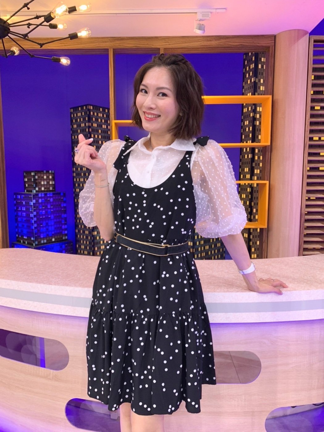 林佳仪生头胎难产胎儿被医生塞回子宫