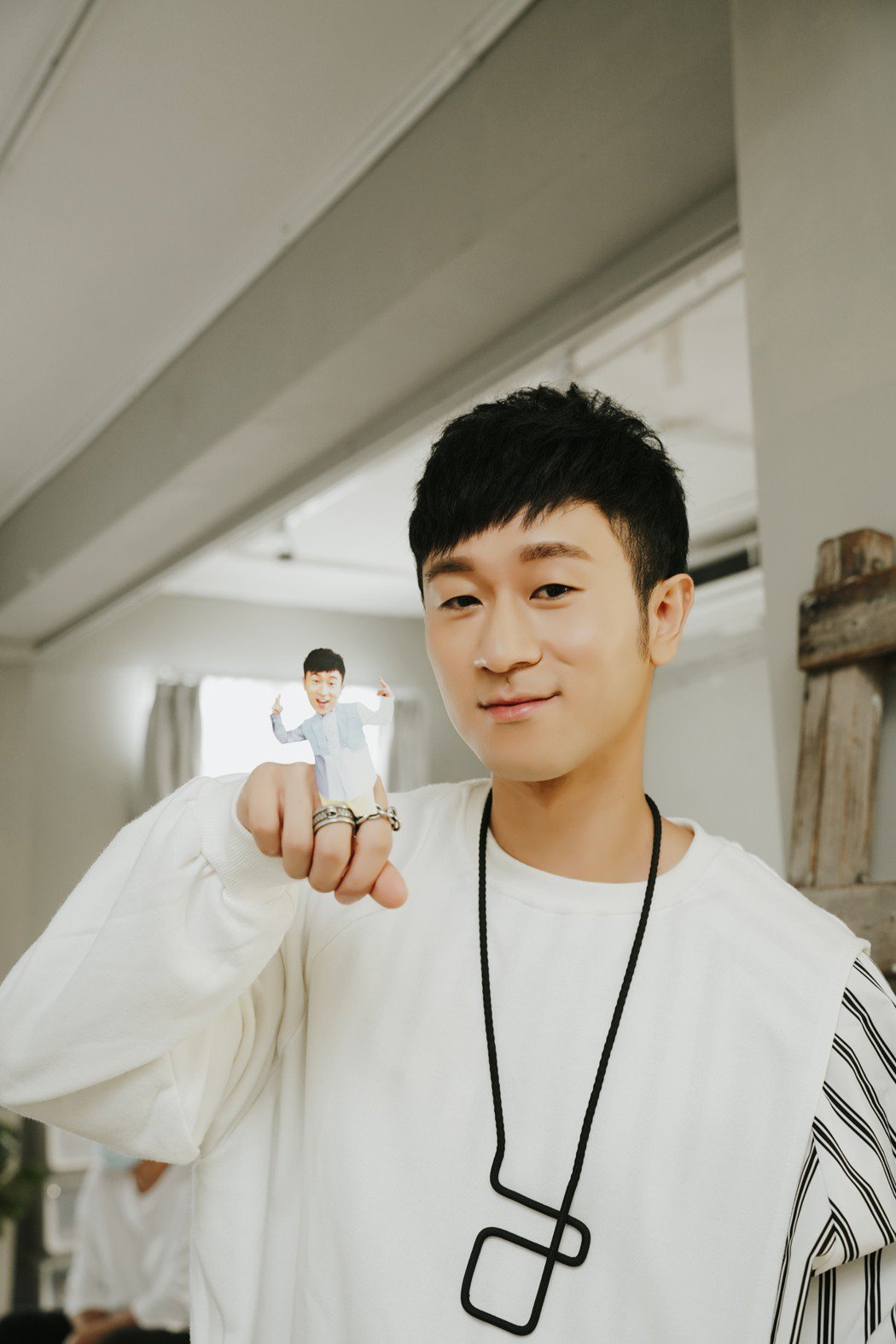 男歌手频NG导演当场开谯结局大翻转他傻眼了